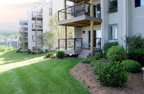 Nellysford Condo | Stunning Views & Pizza