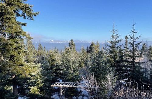 Cle Elum House | Stunning Views! Private hot tub