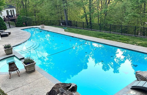 Media House | Stunning Views, Resort-style Pool, & Tree House,