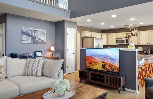 Northwest Colorado Springs House | Stunning views of Pikes Peak! 4x Kings beds Near Garden of Gods Dogs OK!