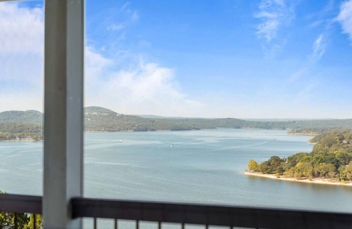 Kimberling City House | Stunning views! Custom home with hot tub and Garage Gameroom!