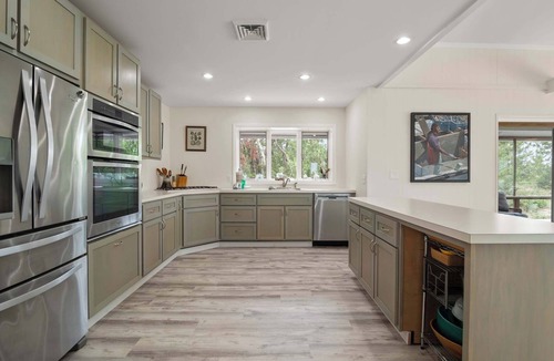 Wellfleet House | Stunning Views w/Private Beach on Lt. Island!