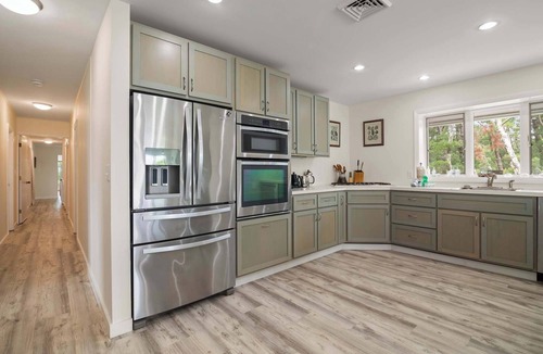 Wellfleet House | Stunning Views w/Private Beach on Lt. Island!