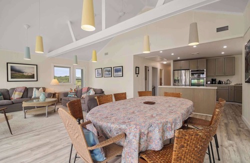 Wellfleet House | Stunning Views w/Private Beach on Lt. Island!