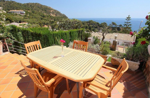 Tossa de Mar House | Stunning villa for 7 guests with pool, WIFI, TV and balcony