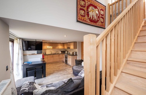 Surlingham House | Stunning villa for 4 people with WIFI