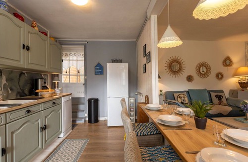 Cancale House | Stunning villa for 5 guests with WIFI, TV, patio and pets allowed