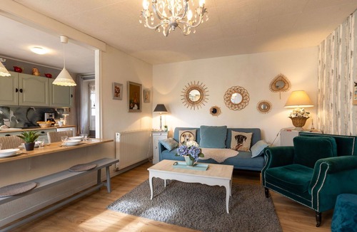 Cancale House | Stunning villa for 5 guests with WIFI, TV, patio and pets allowed
