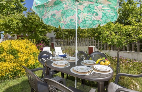 Creixell House | Stunning villa for 6 people with A/C, WIFI and TV