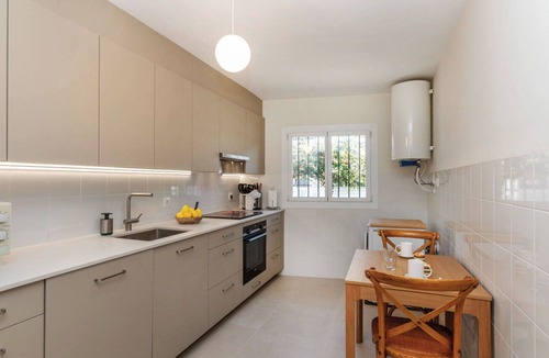 Benicassim House | Stunning villa for 7 people with A/C, WIFI, TV and patio
