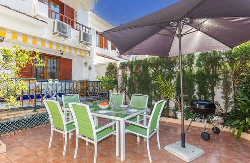 Benicassim House | Stunning villa for 7 people with A/C, WIFI, TV and patio