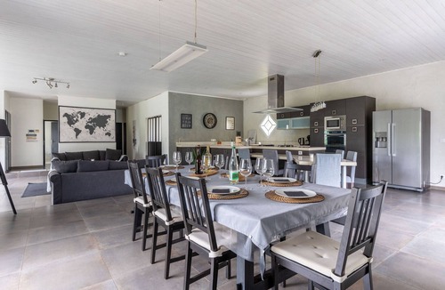 Parentis-en-Born Villa | Stunning villa - 10 guests