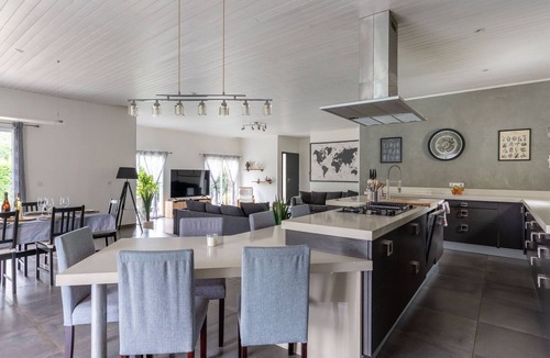 Parentis-en-Born Villa | Stunning villa - 10 guests
