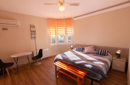 Can Vinyals Villa | Stunning Villa w/private pool 33 km to Barcelona!