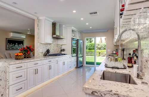 Palm Desert Villa | Stunning Villa with Heated Pool close to Palm Deserts Shopping, Tennis, Golf