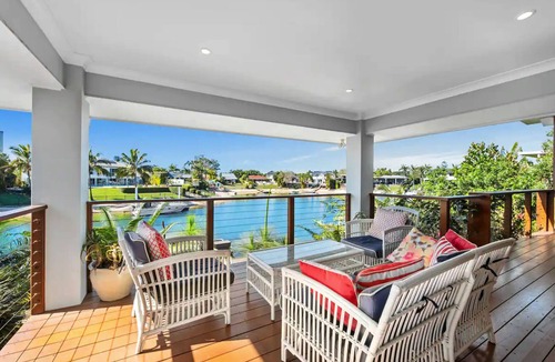 Broadbeach Waters House | Stunning Waterfront Home with Heated Pool