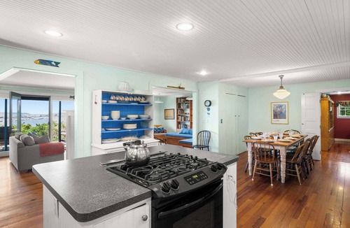 Wellfleet House | Stunning Water Views Sleeps 14!