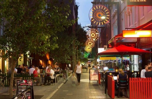 Elizabeth Bay Apartment | Stunning Waterfront Haven with Majestic Views