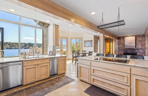 Mercer Island House | Stunning Waterfront Mansion w Pool n Hottub