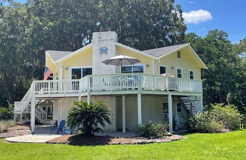 Richmond Hill House | Stunning Waterfront View with Private Dock House