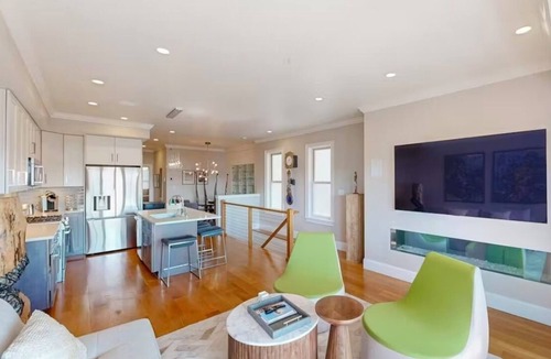 Jeffries Point Condo | Stunning Waterfront Condo with Boston Skyline Views