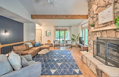 Putnam House | Stunning Waterfront Home w/ Fireplace & Grill