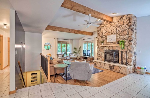 Putnam House | Stunning Waterfront Home w/ Fireplace & Grill