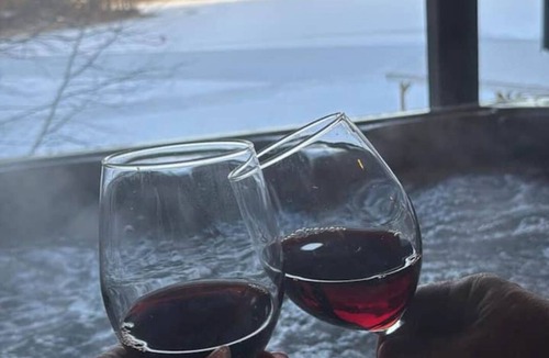 East Wakefield House | Stunning Waterfront Lake House!