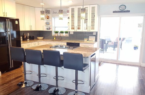 Tampa Shores House | STUNNING WATERFRONT RESORT EXPERIENCE!