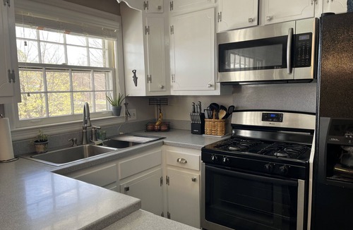 Clarksville House | *Stunning Waterfront Views! PVT Deep Water Dock