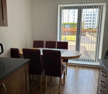 Newhaven Apartment | Stunning Waterfront Western harbour Apartment