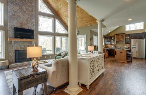 Chestnut Springs House | Stunning Wintergreen Resort Home Ski and Golf!