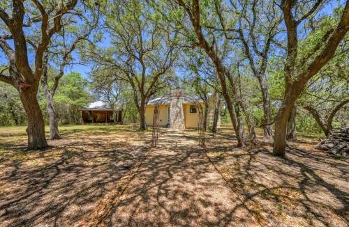 Blanco House | StunningHome on The Blanco River