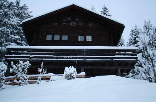 Gryon Ski Chalet | Stunningly beautiful 3 Bedroom Newly Refurbished Ski Chalet (Built 1769)