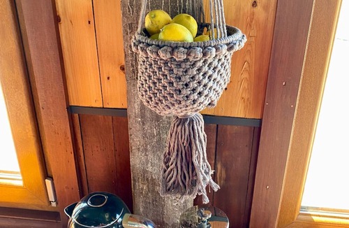 Hay Valley Apartment | Stunningly built open-plan Studio in natural pastureland setting