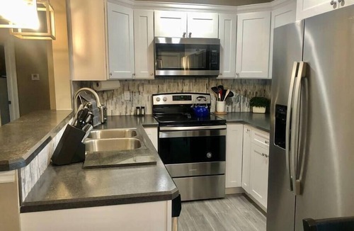 Schenectady House | Stunningly Renovated 4BED 2BTH | Prime Location📌