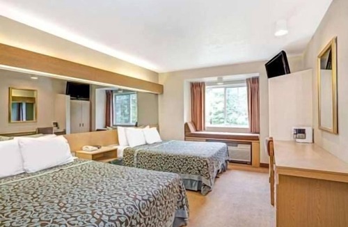 Sturbridge Hotel | Sturbridge Plaza Hotel