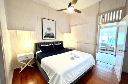 Hermit Park Apartment | Sturges Street 22 - Unit 1