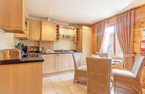 Tilford Ski Chalet | Sturt Watersedge Lodge