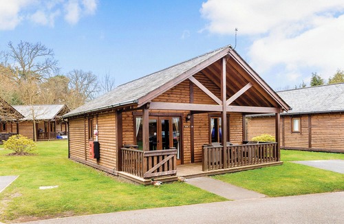 Tilford Ski Chalet | Sturt Watersedge Lodge