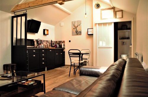 Aubergenville House | Style loft au calme