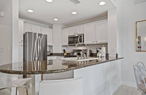 Reunion Condo | Style, Luxury & Stunning Views