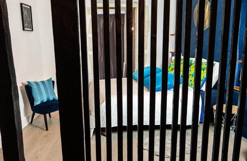 Castres Apartment | Style Room 81