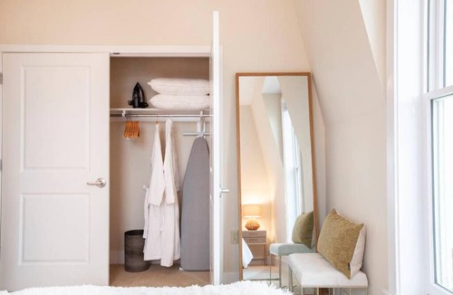 Old Town West Apartment | Stylish 1 Bdrm Apt w/King Bed