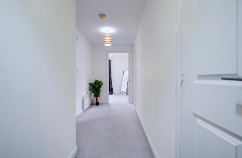 Brent Apartment | Stylish 1-Bed Apartment - Sofa Bed Free Parking