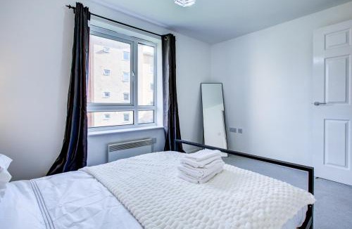 Brent Apartment | Stylish 1-Bed Apartment - Sofa Bed Free Parking