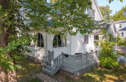 Antigonish Apartment | Stylish 1 bedroom ap in downtown