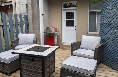 Saint Henri Apartment | Stylish 1 bedroom apartment in the heart of Montreal