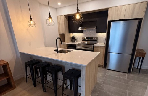 Plateau Apartment | Stylish 1-Bedroom Apartment in Quebec| Prisme