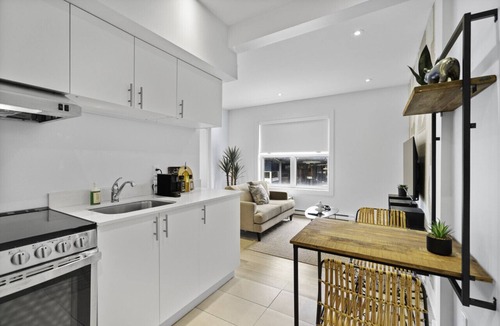 Little Italy Apartment | Stylish 1-Bedroom Haven by Jean Talon Market